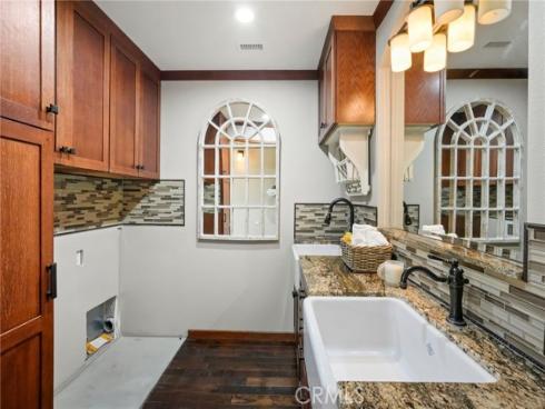 17 Deerwood , Irvine, CA