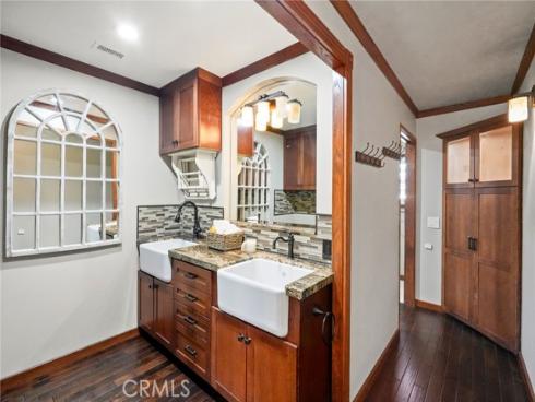 17 Deerwood , Irvine, CA