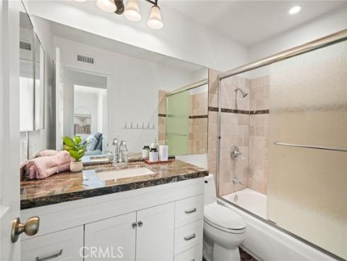 17 Deerwood , Irvine, CA