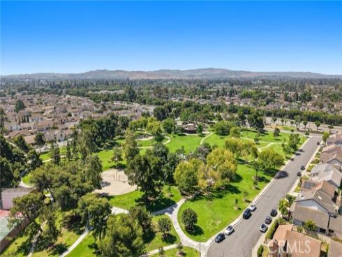 17 Deerwood , Irvine, CA