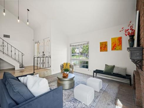 17 Deerwood , Irvine, CA