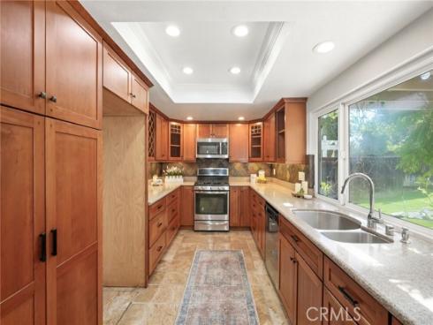 17 Deerwood , Irvine, CA