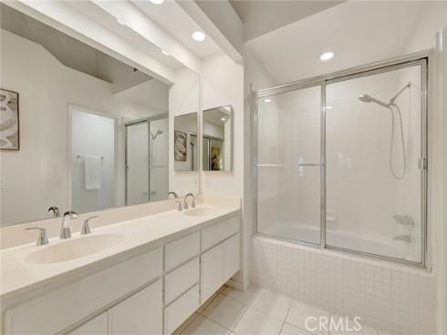 34 Magellan Aisle , Irvine, CA