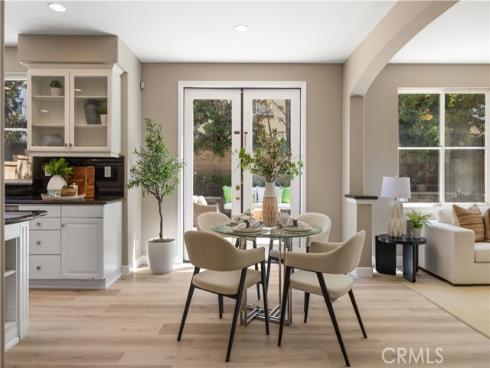 9 Modesto , Irvine, CA