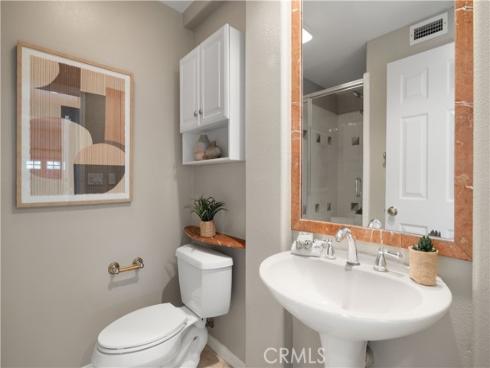 9 Modesto , Irvine, CA