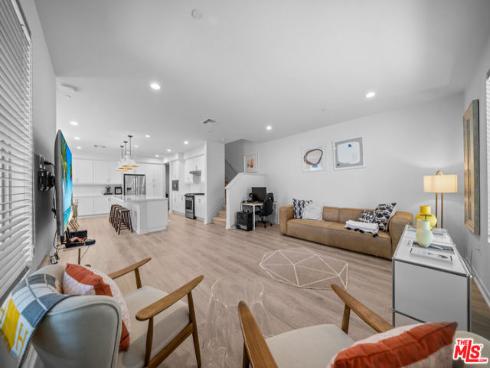 162 Novel , Irvine, CA