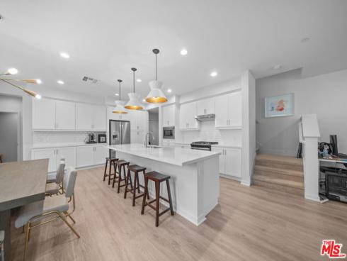 162 Novel , Irvine, CA