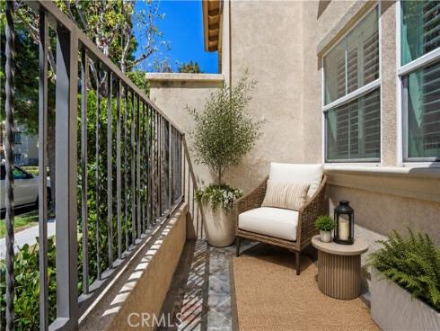 34  League  , Irvine, CA