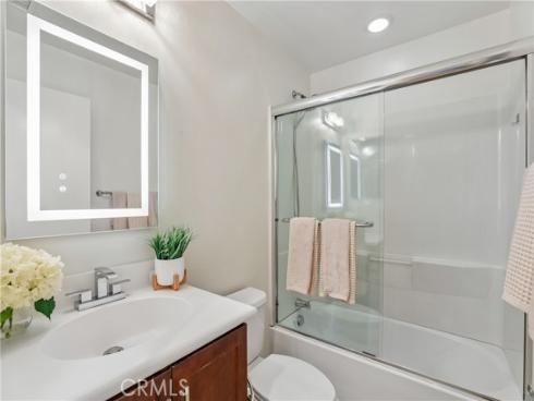 617 Rockefeller , Irvine, CA