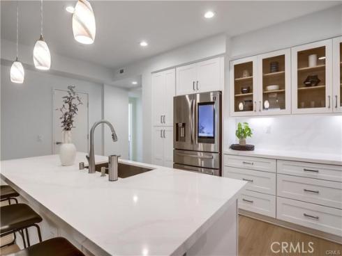 617 Rockefeller , Irvine, CA