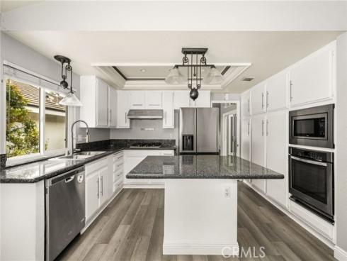 7 Atlanta , Irvine, CA