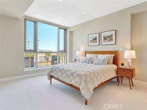 3064 Scholarship , Irvine, CA