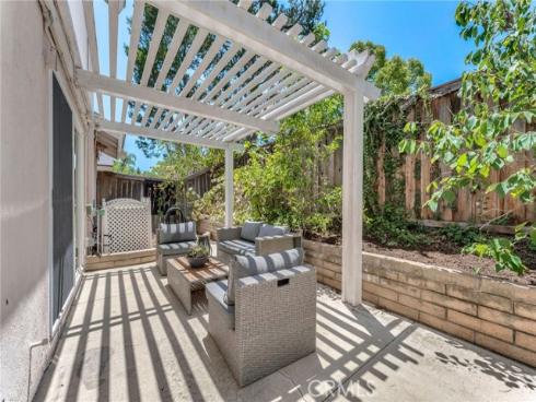 11 Almond Tree , Irvine, CA