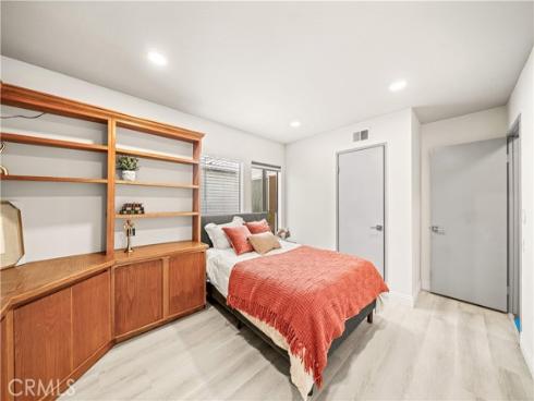 58 Fulton , Irvine, CA