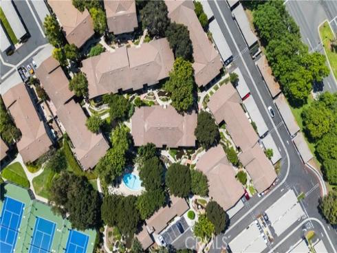 181  Streamwood  , Irvine, CA