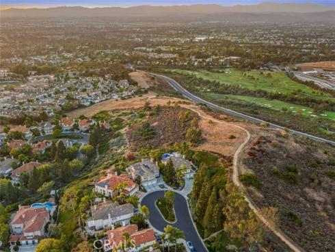 21 Chester , Irvine, CA