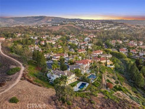 21 Chester , Irvine, CA