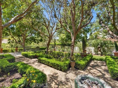 31  Black Hawk  , Irvine, CA