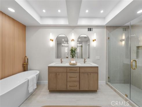 14 Highland , Irvine, CA