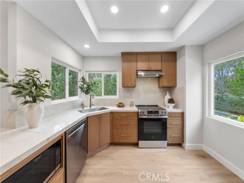 14 Highland , Irvine, CA