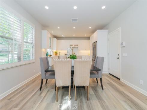 124 Holly Springs , Irvine, CA