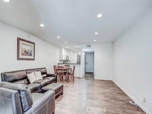 322  Orange Blossom  , Irvine, CA