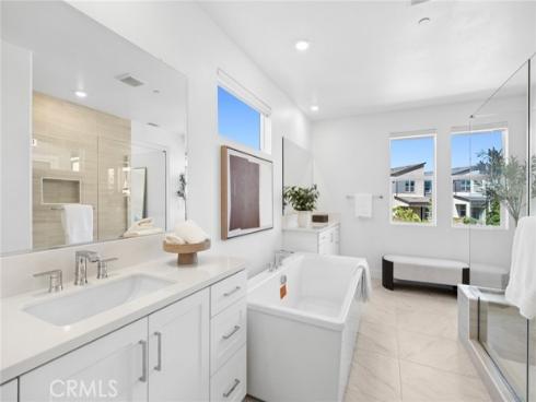 446 Sonia , Irvine, CA