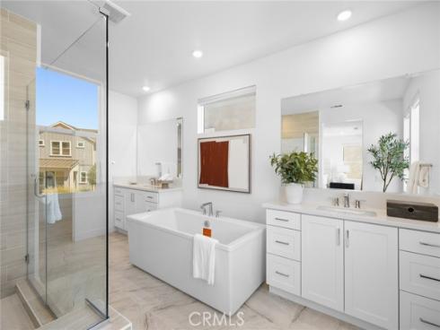 446 Sonia , Irvine, CA