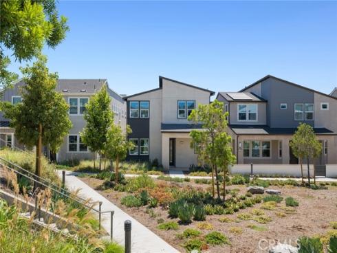 446 Sonia , Irvine, CA