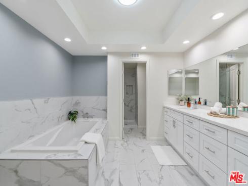 19  Rippling  , Irvine, CA