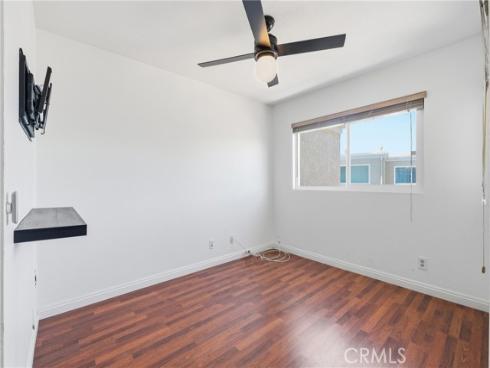 54  Oval   Road, Irvine, CA