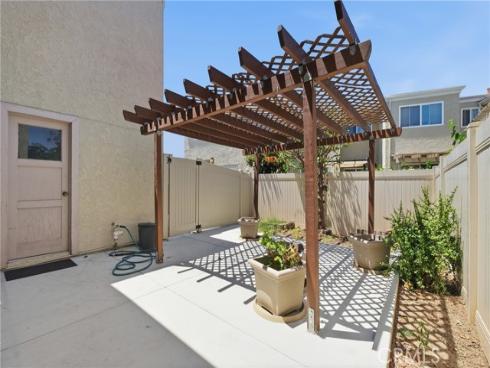 54  Oval   Road, Irvine, CA