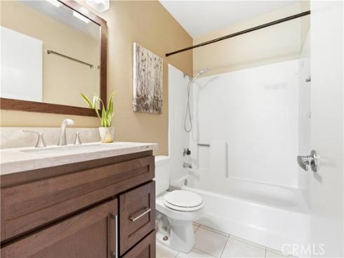 28  Jefferson  , Irvine, CA