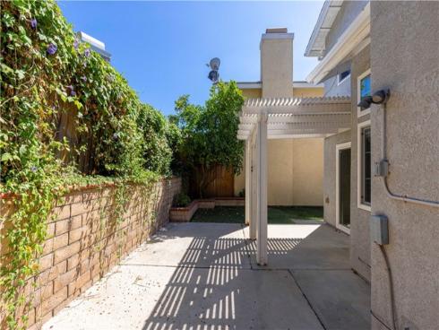 28  Jefferson  , Irvine, CA