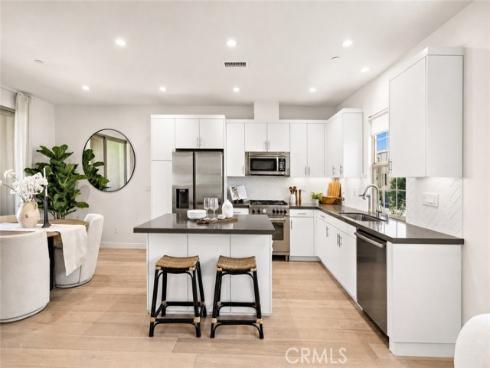 184 Elkhorn , Irvine, CA