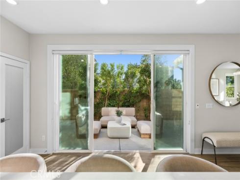 410 Chorus , Irvine, CA