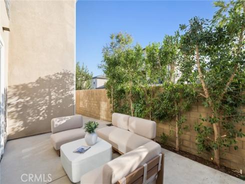 410 Chorus , Irvine, CA