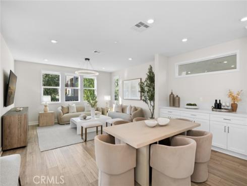 410 Chorus , Irvine, CA