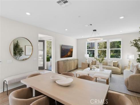 410 Chorus , Irvine, CA