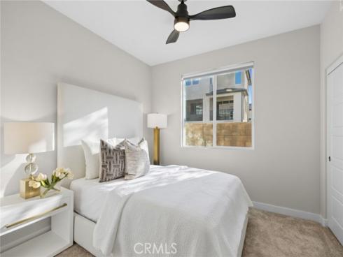 410 Chorus , Irvine, CA