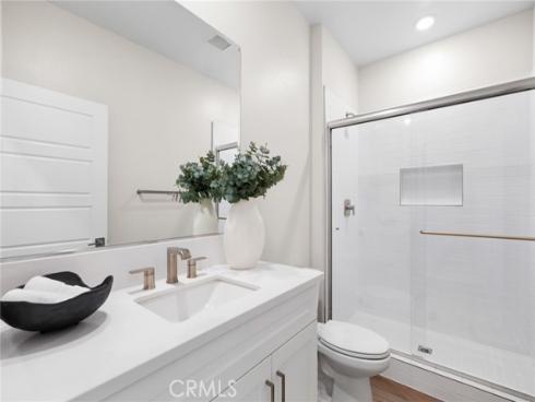 410 Chorus , Irvine, CA