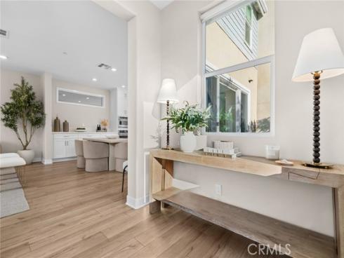 410 Chorus , Irvine, CA