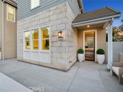 410 Chorus , Irvine, CA