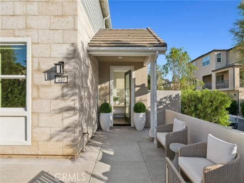 410 Chorus , Irvine, CA