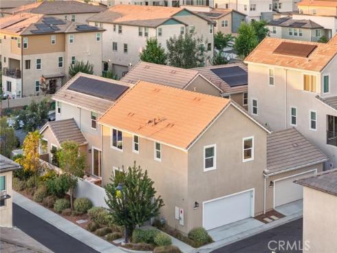 410 Chorus , Irvine, CA