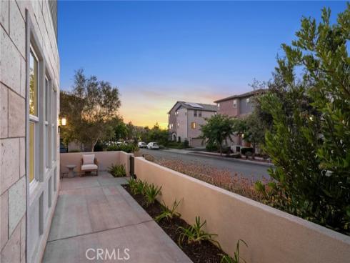 410 Chorus , Irvine, CA