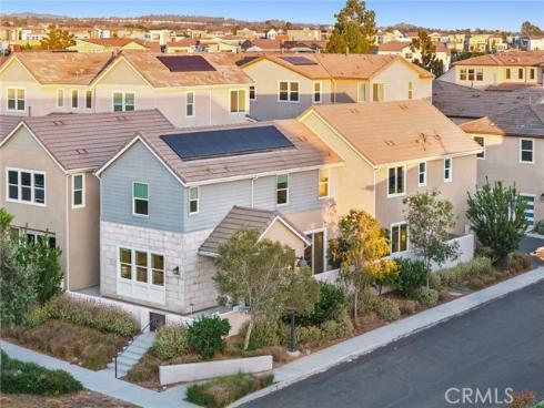 410 Chorus , Irvine, CA
