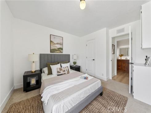 99 Huntington , Irvine, CA