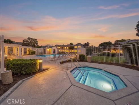 99 Huntington , Irvine, CA