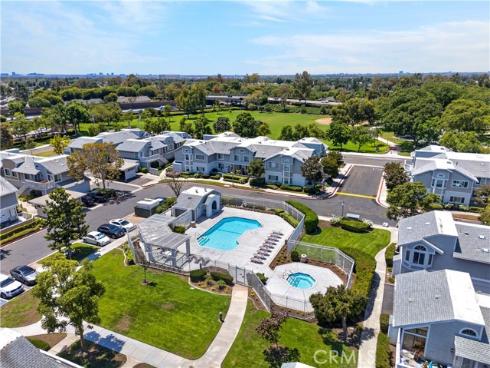 99 Huntington , Irvine, CA